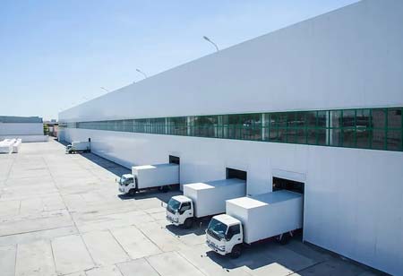 Rethinking Freight Logic for Modern E-Commerce Supply Chains Rethinking Freight Logic for Modern E-Commerce Supply Chains